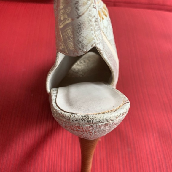 Dan Sara gold brocade mid calf boots Size 9 NWOT - Picture 11 of 13